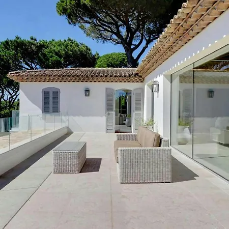 St Tropez Traditional Aa